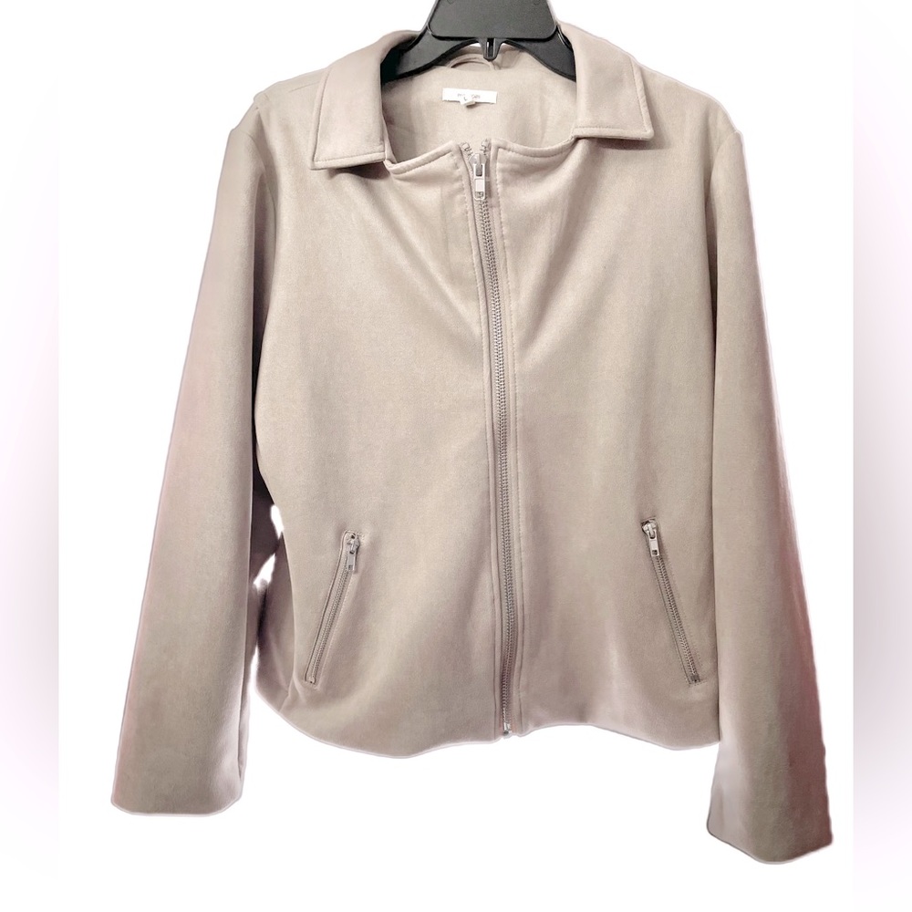 MAURICES Light taupe faux suede Moto jacket Large - Picture 4 of 8